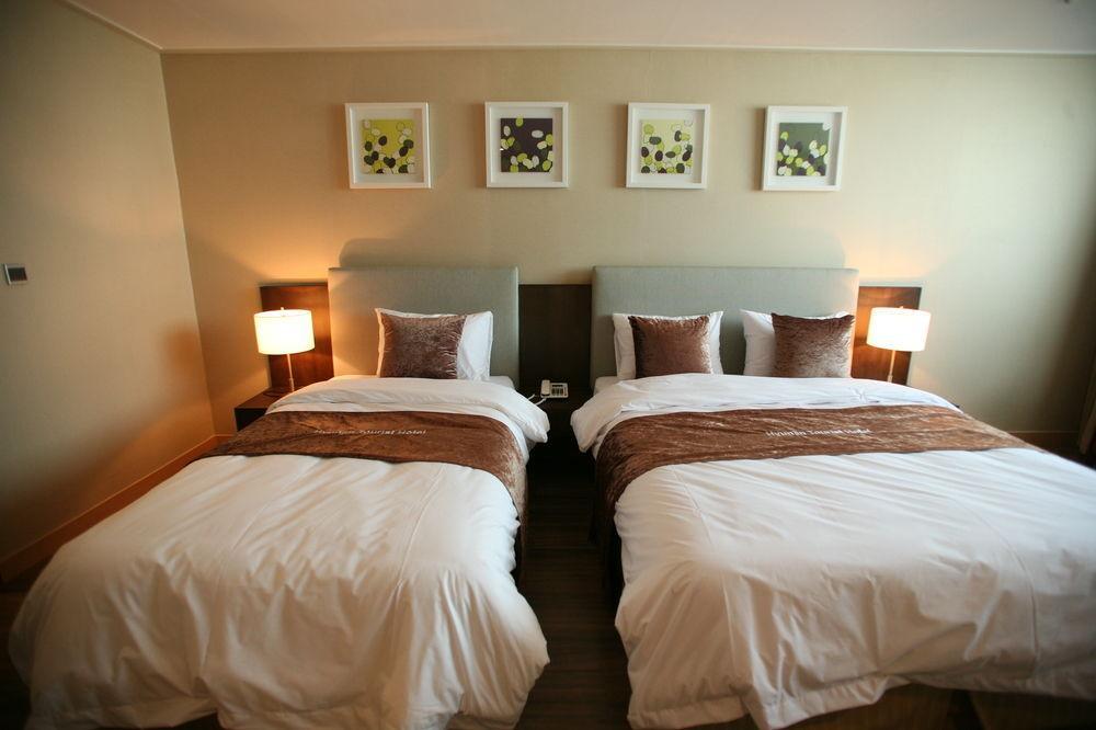 Hyunjin Tourist Hotel Donghae Exterior photo