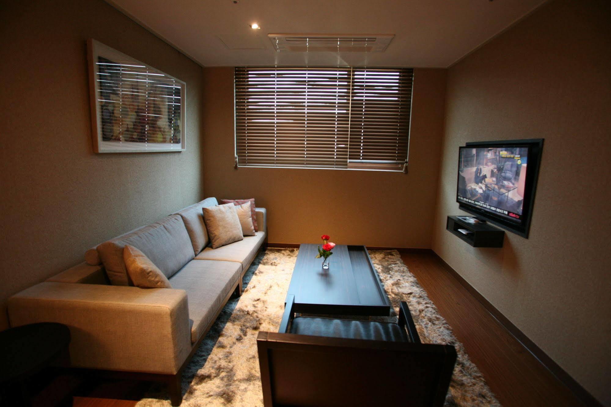 Hyunjin Tourist Hotel Donghae Exterior photo