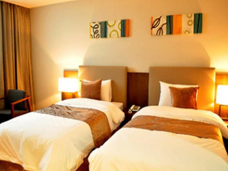 Hyunjin Tourist Hotel Donghae Exterior photo