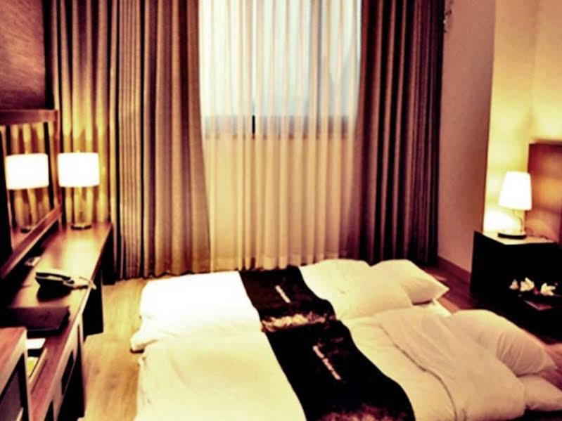 Hyunjin Tourist Hotel Donghae Exterior photo